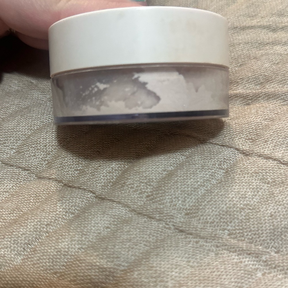 Rare Beauty Setting Powder - Picture 5 of 5